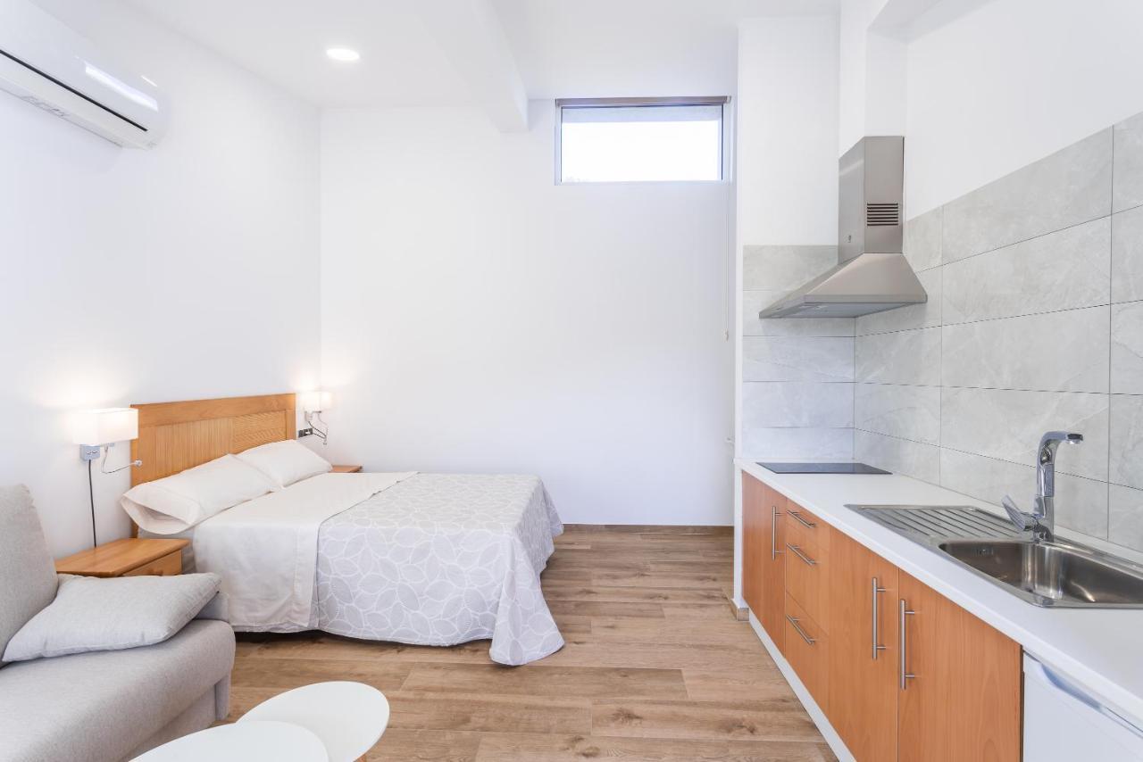 Hotel Donas E Cabaleiros Boqueixon 外观 照片