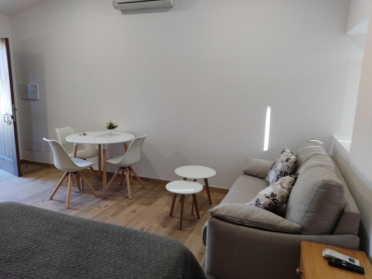 Hotel Donas E Cabaleiros Boqueixon 外观 照片